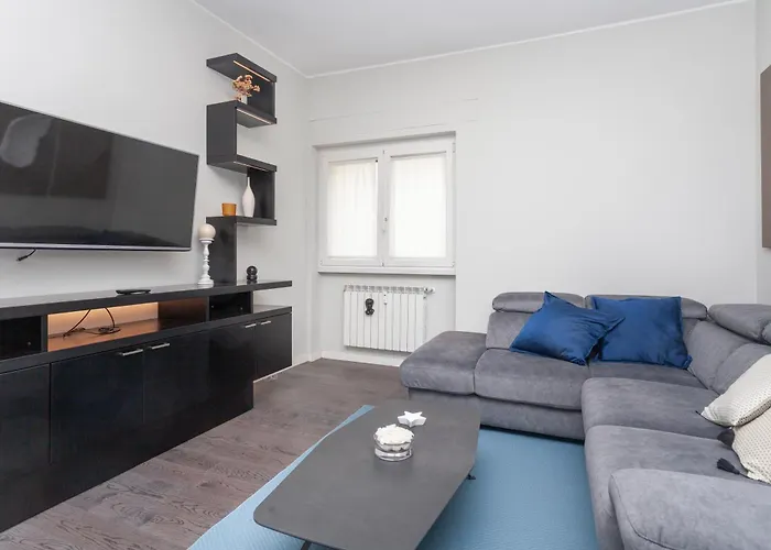 Elegant Metro A - By Openroma Apartment
