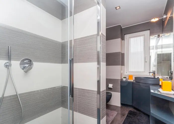 Apartment Elegant Metro A - By Openroma Rom